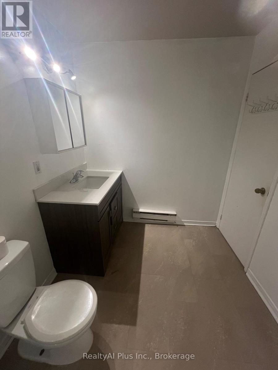 1569a Kingston Road, Toronto, Ontario  M1N 1R9 - Photo 17 - E13679008
