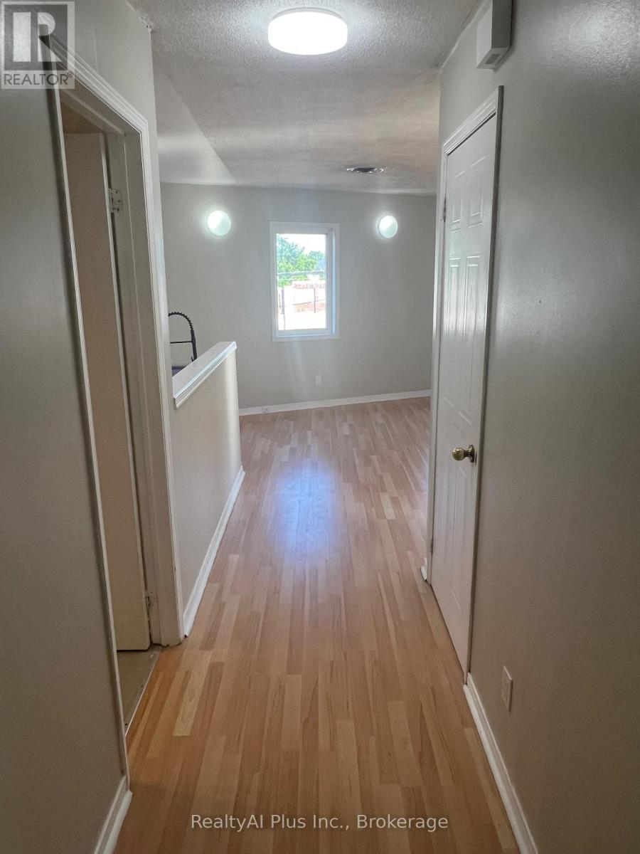 1569a Kingston Road, Toronto, Ontario  M1N 1R9 - Photo 5 - E13679008