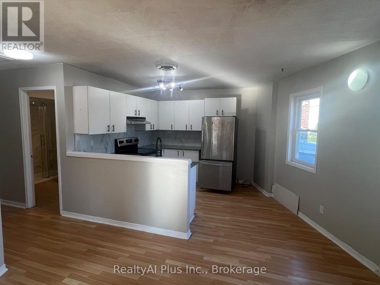 1569a Kingston Road, Toronto, Ontario  M1N 1R9 - Photo 7 - E13679008