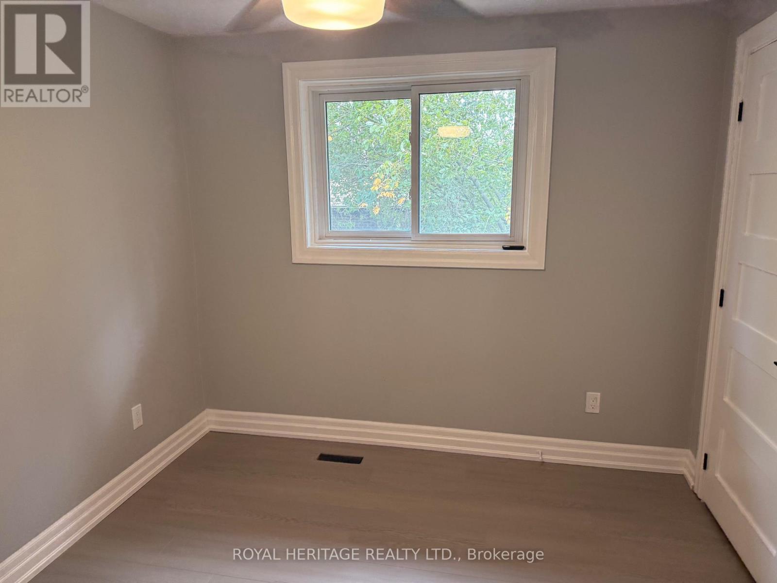 A - 286 Lorindale Drive, Oshawa, Ontario  L1H 6X4 - Photo 4 - E13679072