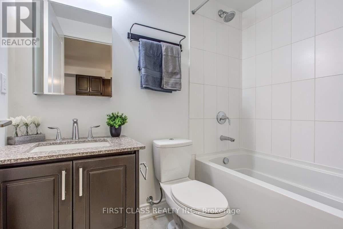 1509 - 9090 Yonge Street, Richmond Hill, Ontario  L4C 6Z9 - Photo 12 - N13679014