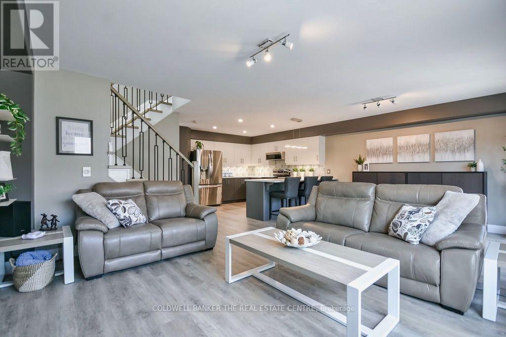 37 Pearl Drive, Orillia, Ontario L3V 0A5 - Photo 11 - S13679068