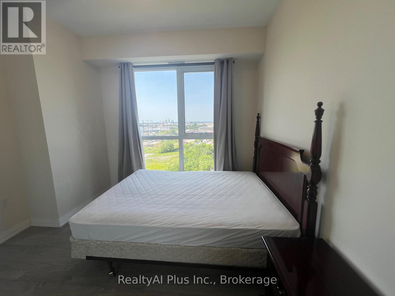 804 #room - 50 Thomas Riley Road, Toronto, Ontario  M9B 0C5 - Photo 18 - W13679022
