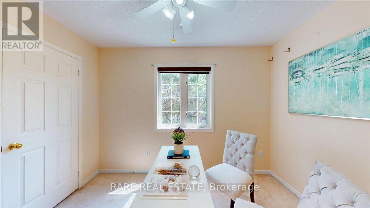 1825 Hobson Drive, Burlington, Ontario  L7L 6P9 - Photo 23 - W13679026
