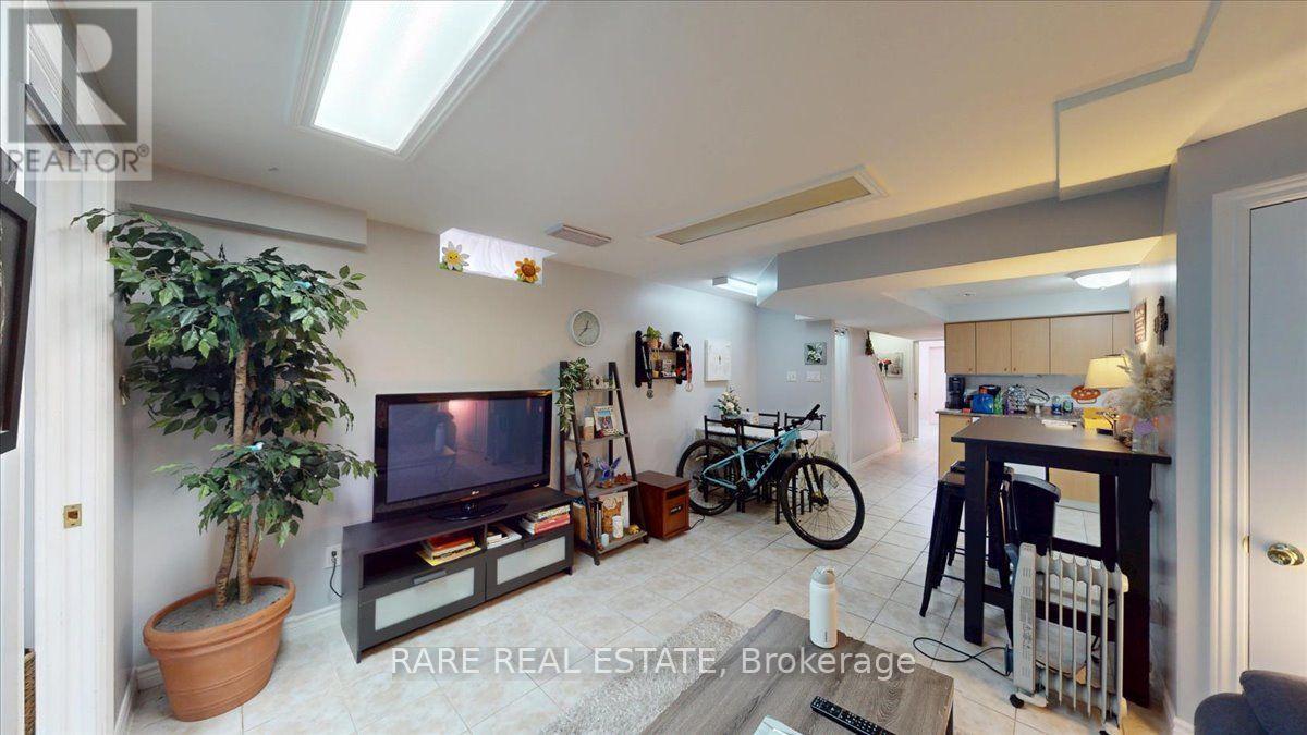 1825 Hobson Drive, Burlington, Ontario  L7L 6P9 - Photo 27 - W13679026