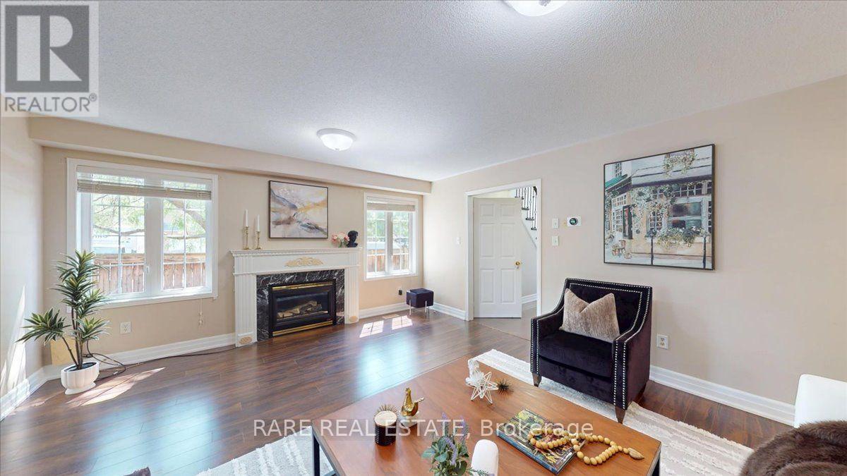 1825 Hobson Drive, Burlington, Ontario  L7L 6P9 - Photo 4 - W13679026