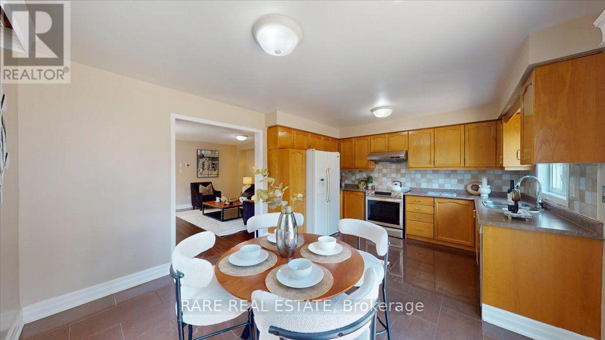 1825 Hobson Drive, Burlington, Ontario  L7L 6P9 - Photo 9 - W13679026