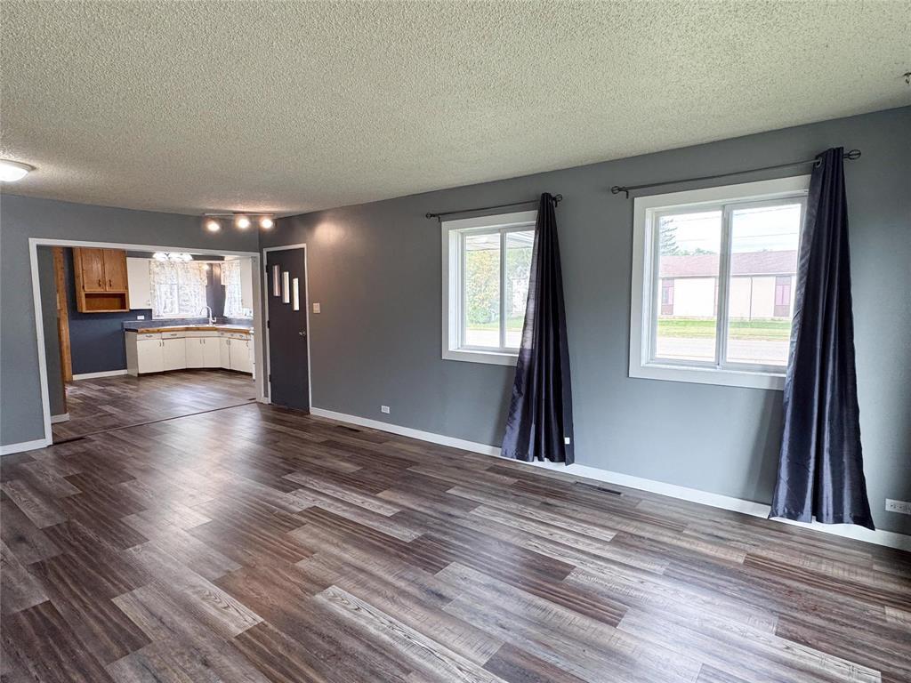 293 Learners Street, Minitonas, Manitoba  R0L 1Z0 - Photo 11 - 202620413