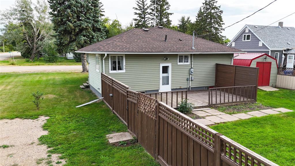 293 Learners Street, Minitonas, Manitoba  R0L 1Z0 - Photo 3 - 202620413