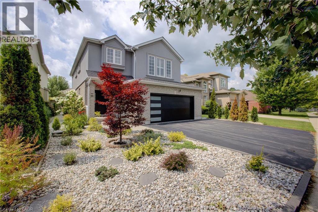 553 Waterton Drive, Waterloo, Ontario  N2V 2K5 - Photo 2 - 40856068