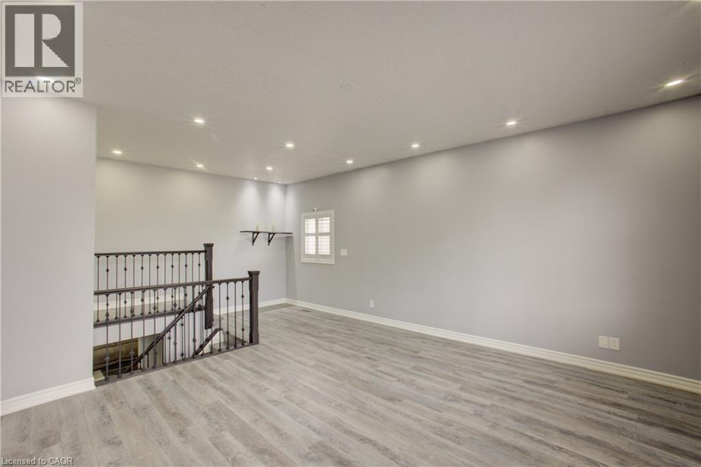 553 Waterton Drive, Waterloo, Ontario  N2V 2K5 - Photo 23 - 40856068