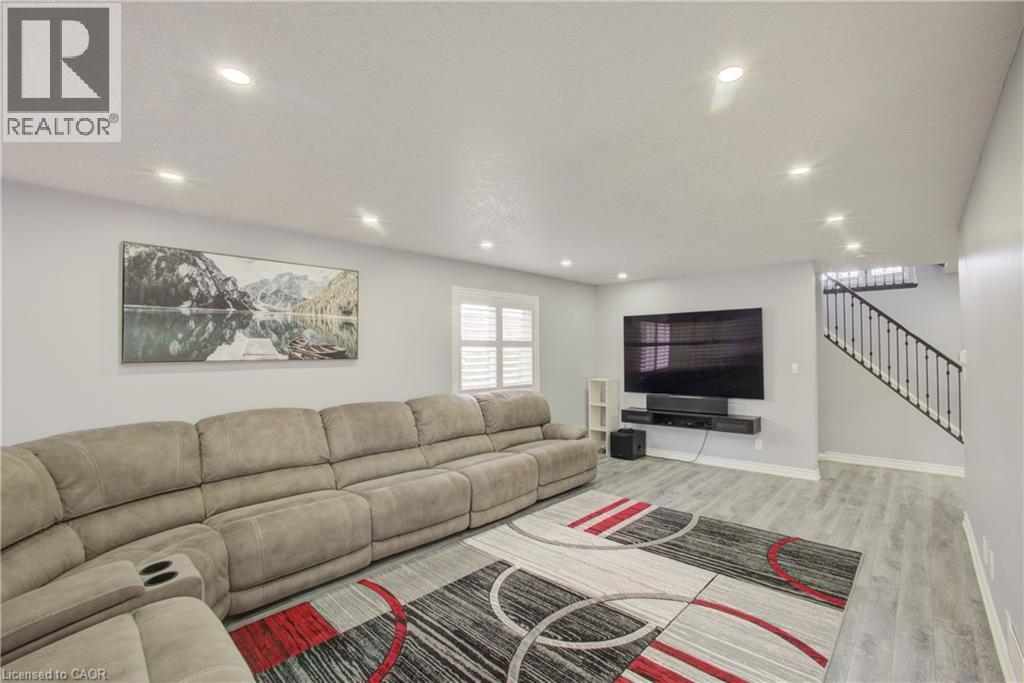 553 Waterton Drive, Waterloo, Ontario  N2V 2K5 - Photo 11 - 40856068