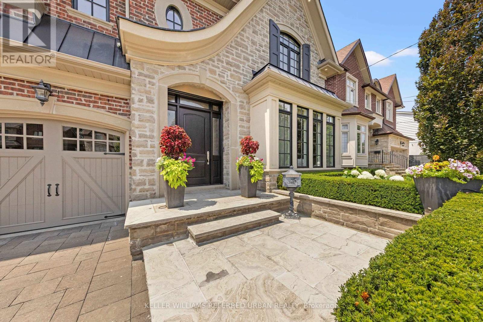 4 Community Circle, Toronto, Ontario M2R 1W5 - Photo 4 - C13638164