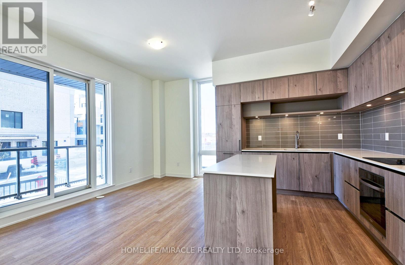 1017 - 14 David Eyer Road, Richmond Hill, Ontario  L4S 0N5 - Photo 6 - N13665252