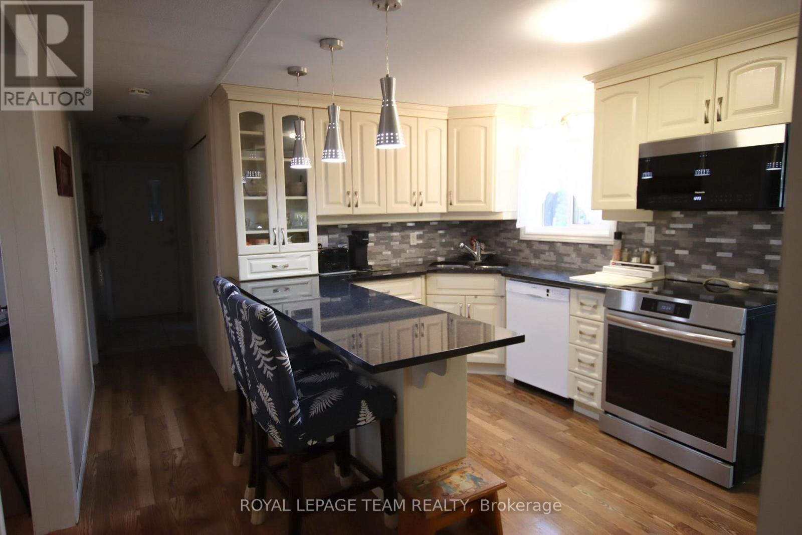 7 Woodside Lane, Mcnab/braeside, Ontario K0A 3L0 - Photo 17 - X13679082