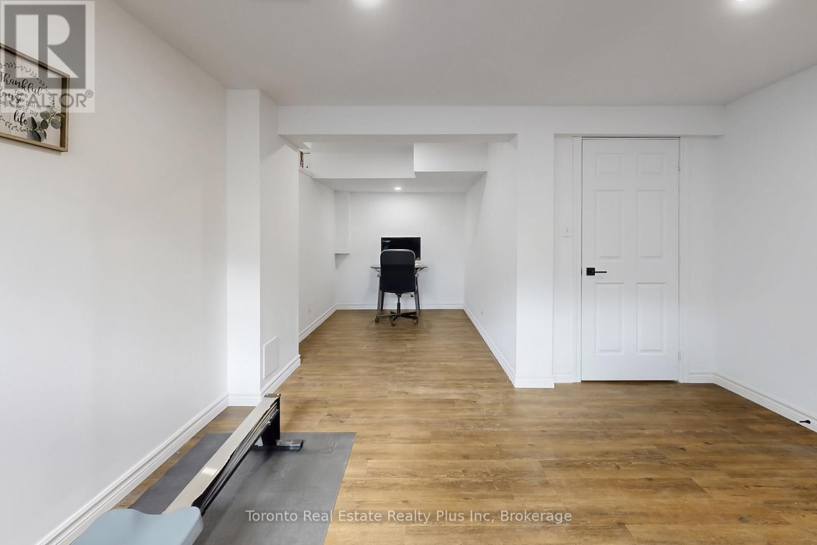 1303 Macinally Court, Oshawa, Ontario  L1K 0B6 - Photo 21 - E13679104