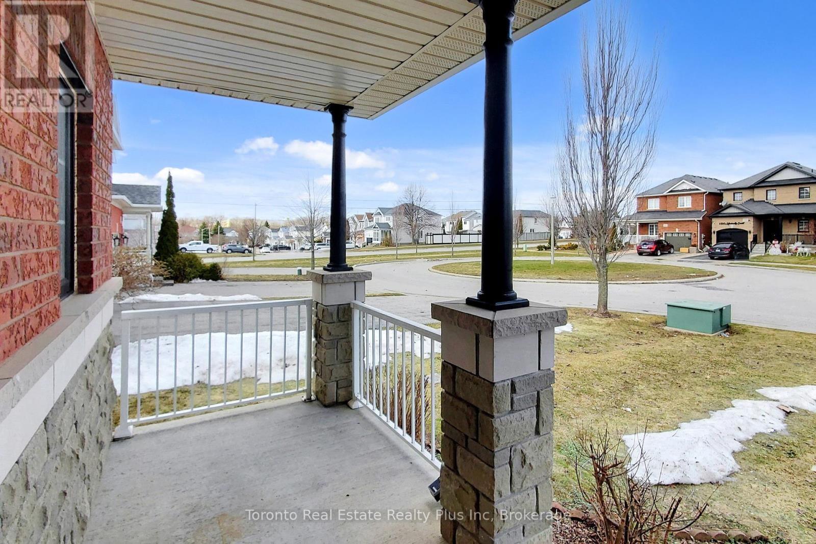 1303 Macinally Court, Oshawa, Ontario  L1K 0B6 - Photo 25 - E13679104