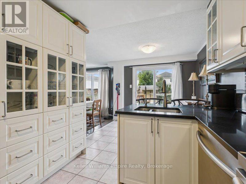 161 Tait Crescent, Centre Wellington, Ontario  N1M 3P5 - Photo 11 - X13674902