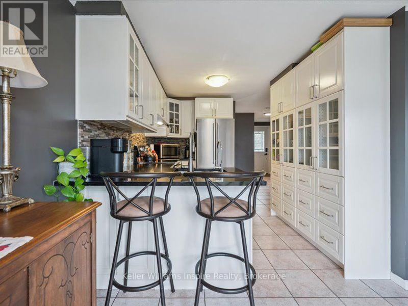 161 Tait Crescent, Centre Wellington, Ontario  N1M 3P5 - Photo 6 - X13674902