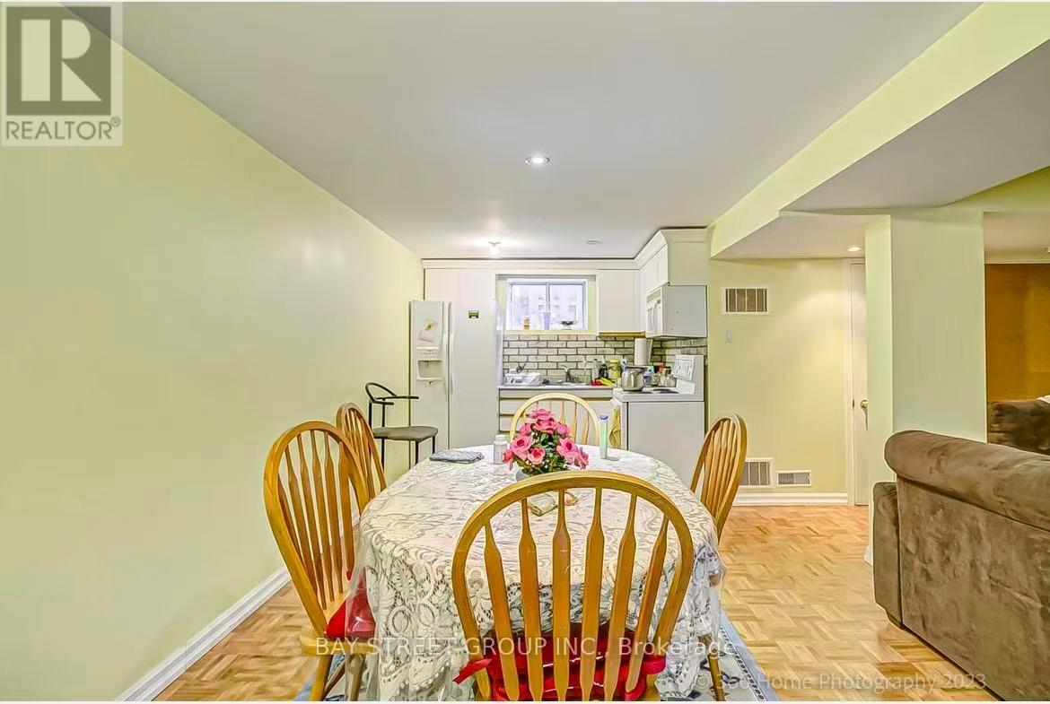 Lower - 497 Lynett Crescent, Richmond Hill, Ontario L4C 2V8 - Photo 4 - N13679098