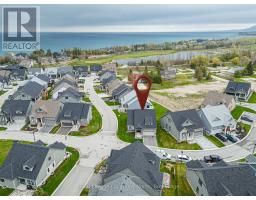 121 BEACON DRIVE, Blue Mountains, Ontario