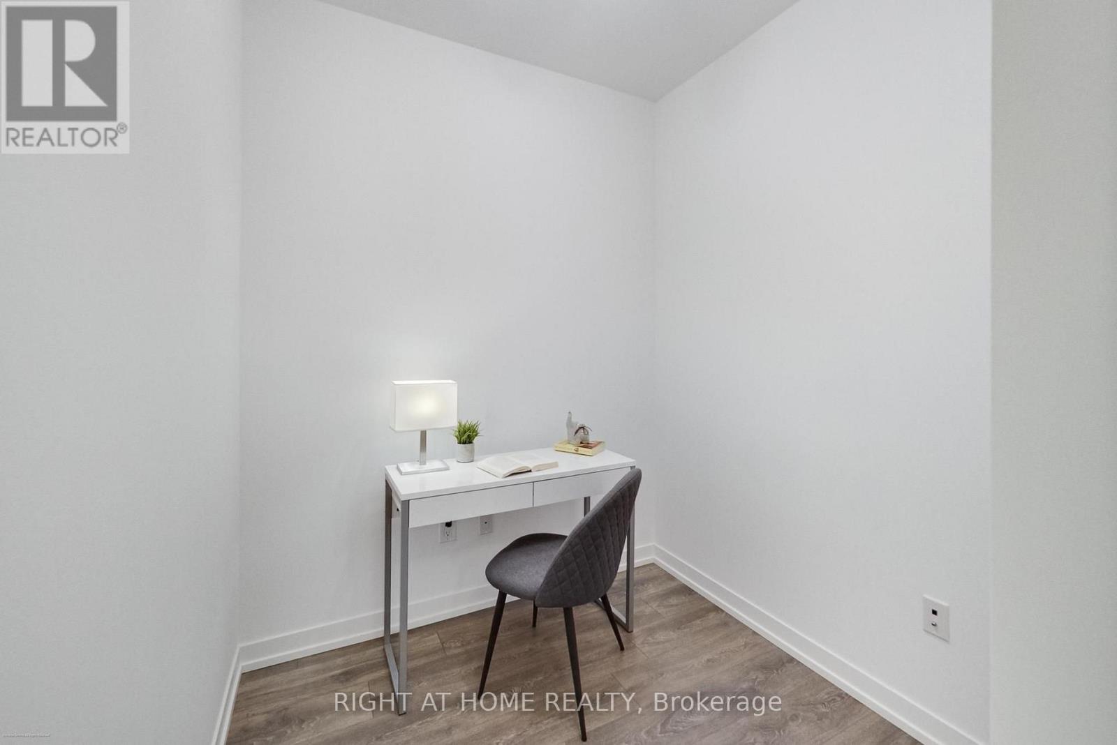 1602 - 2520 Eglinton Avenue W, Mississauga, Ontario  L5M 0Y4 - Photo 5 - W13679078