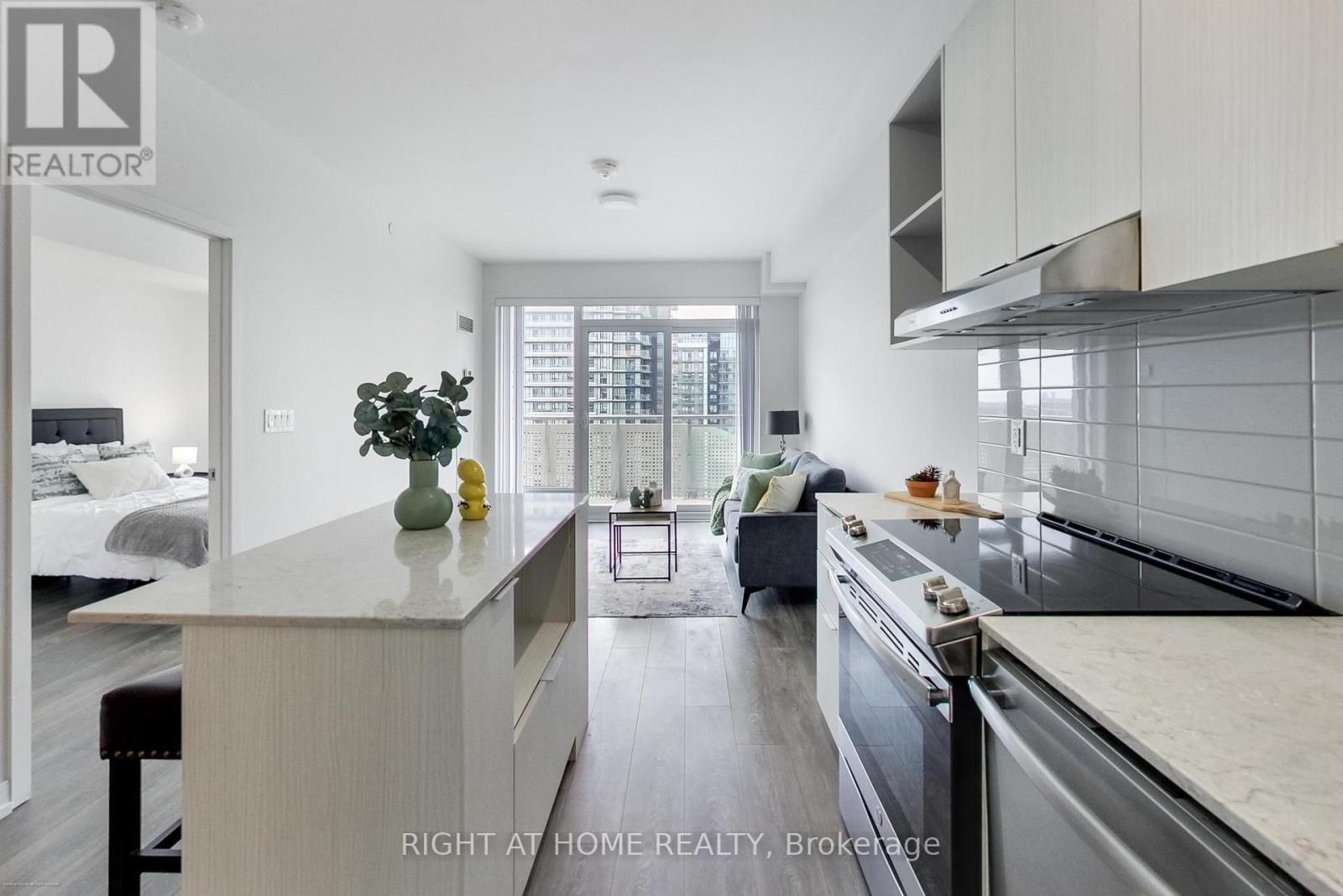 1602 - 2520 Eglinton Avenue W, Mississauga, Ontario  L5M 0Y4 - Photo 7 - W13679078