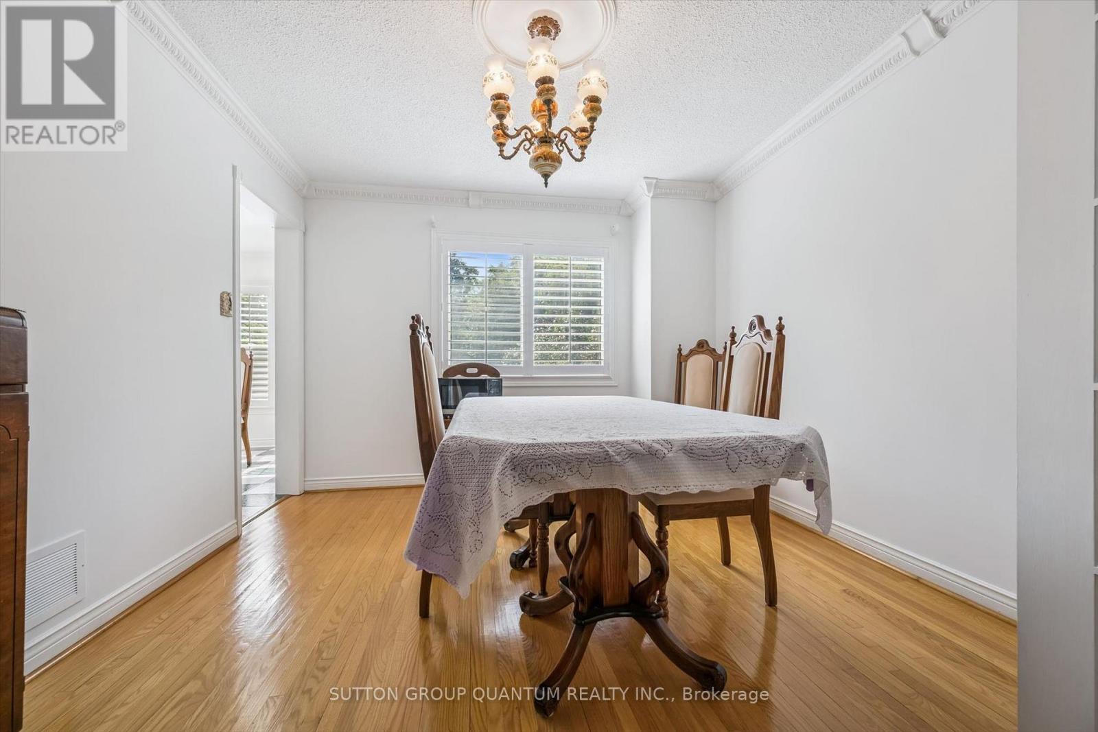 2944 Kingsway Drive, Oakville, Ontario  L6J 6R2 - Photo 7 - W13679106