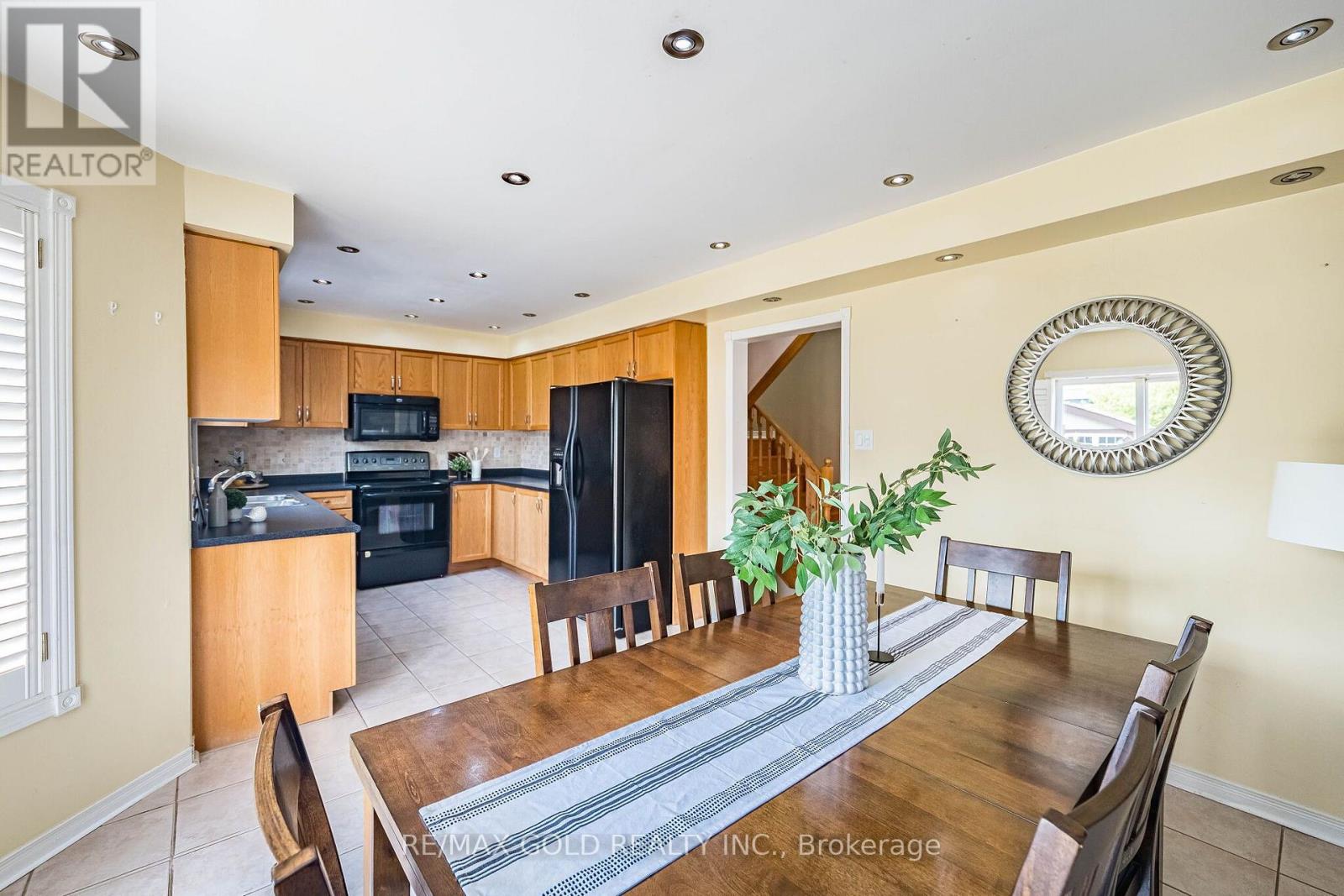 48 Redfinch Way, Brampton, Ontario  L7A 2B2 - Photo 10 - W13679112