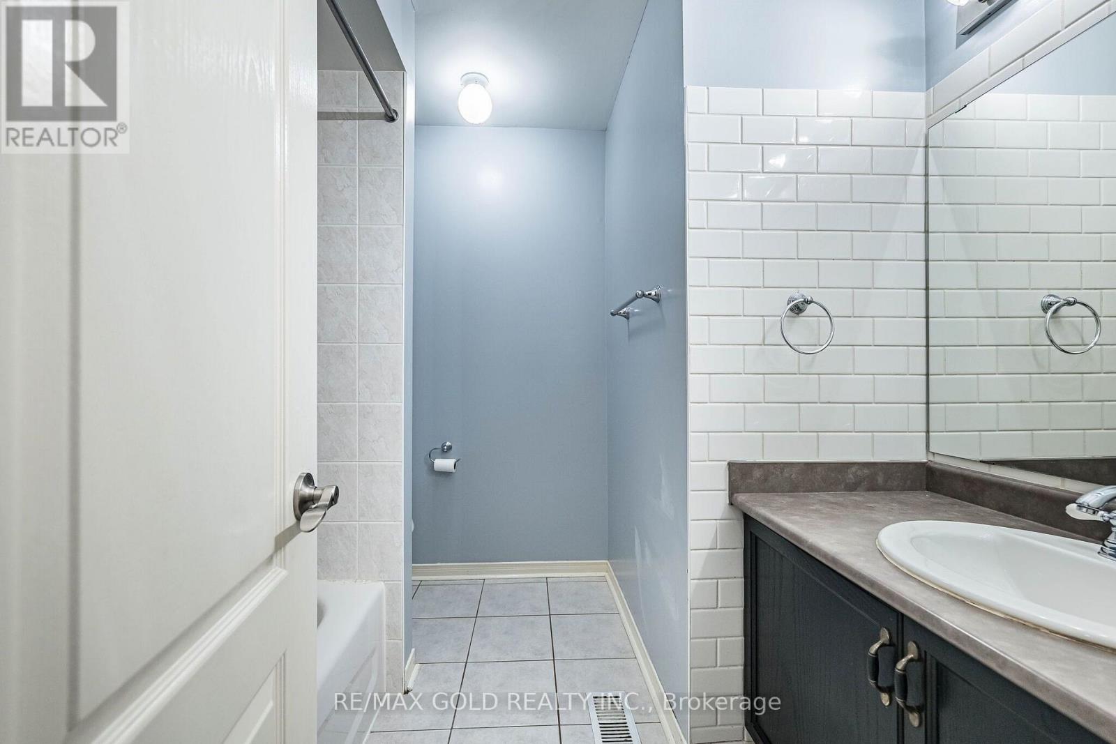 48 Redfinch Way, Brampton, Ontario  L7A 2B2 - Photo 23 - W13679112