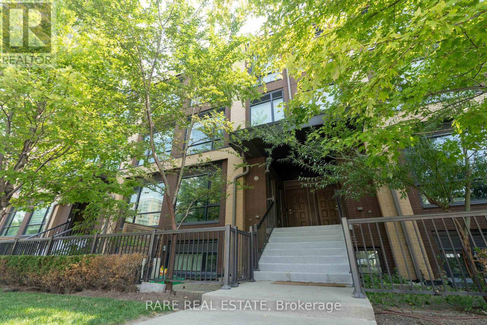 208 - 639 LAWRENCE AVENUE W, Toronto, Ontario
