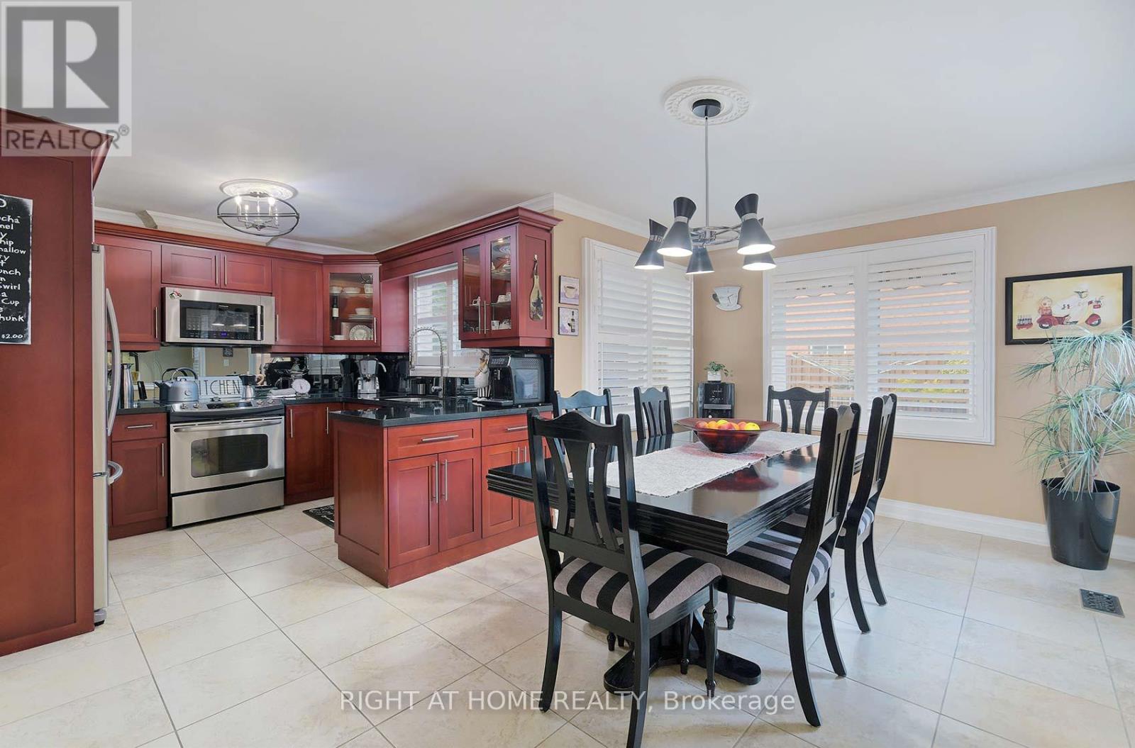 70 Bellona Street, Vaughan, Ontario  L4L 6R4 - Photo 21 - N13678676