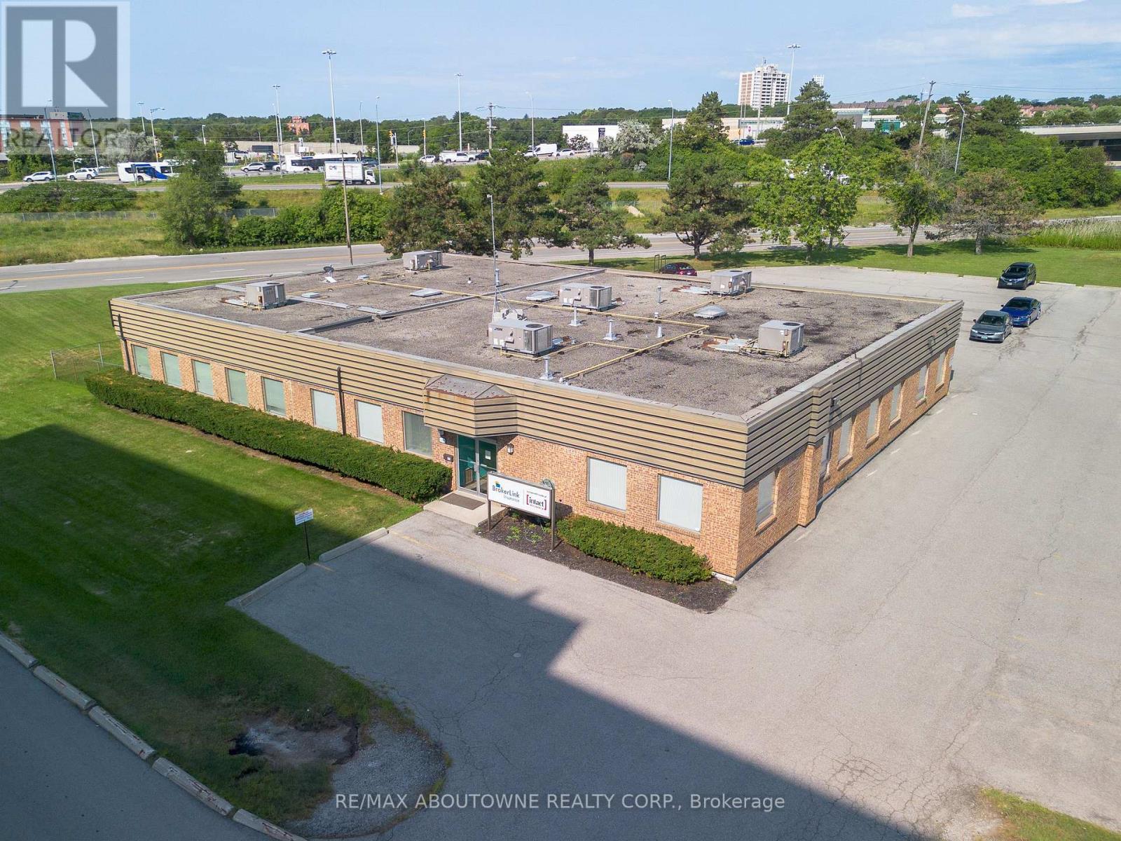 349 DAVIS ROAD, Oakville, Ontario