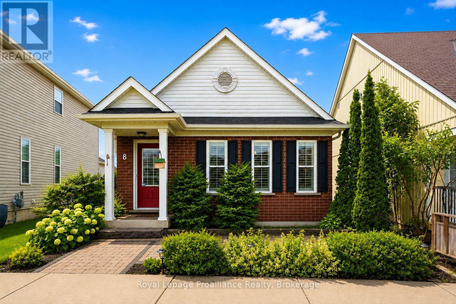 8 BIGWOOD CRESCENT, Port Hope, Ontario