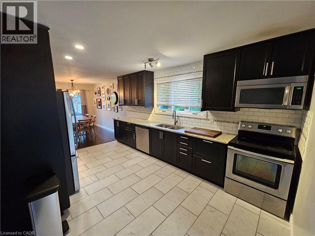 1326 Rosemary Crescent, Burlington, Ontario  L7P 2P4 - Photo 6 - 40856019