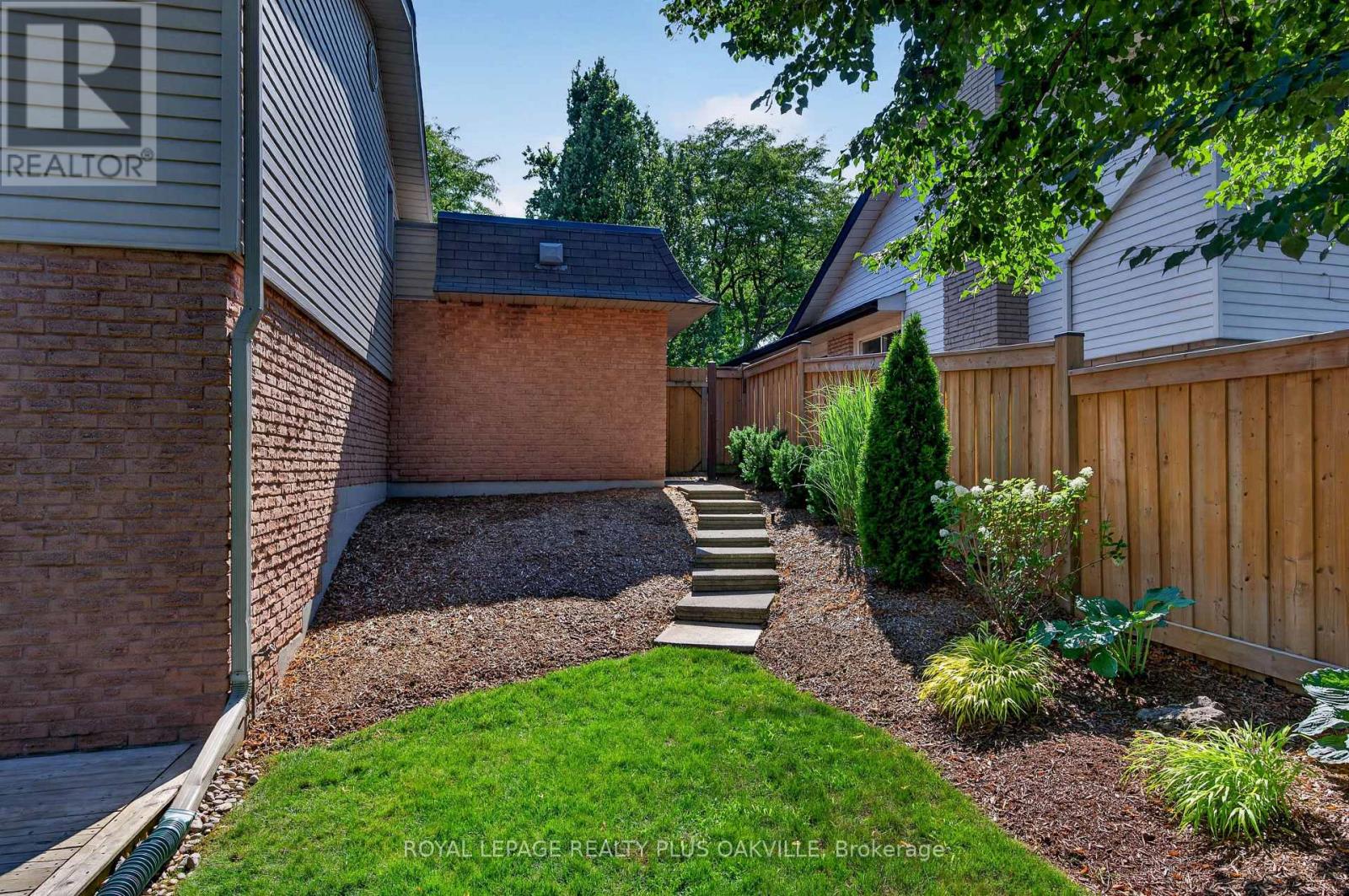 4527 Concord Place, Burlington, Ontario  L7L 1J5 - Photo 37 - W13648390