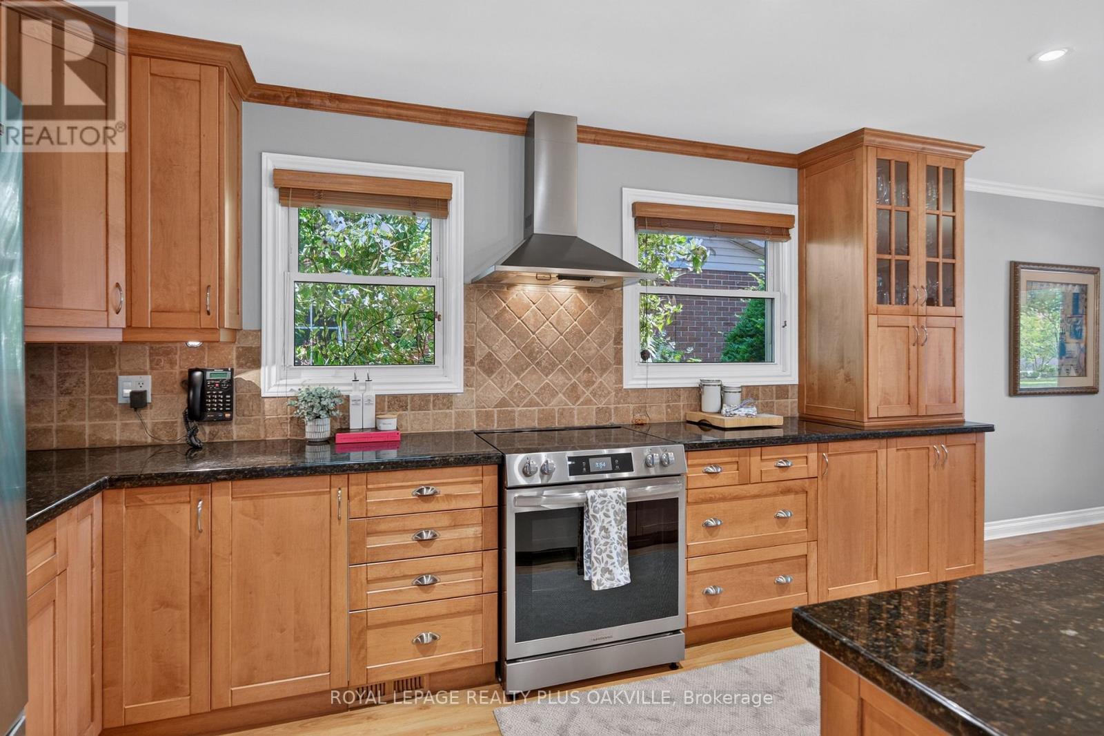 4527 Concord Place, Burlington, Ontario  L7L 1J5 - Photo 8 - W13648390
