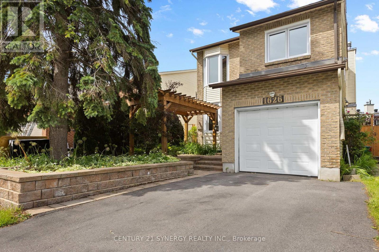 1626 Prestwick Drive, Ottawa, Ontario  K1E 2Y1 - Photo 2 - X13482400
