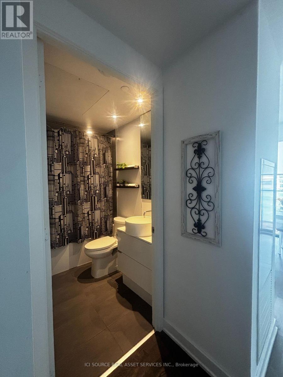 1304 - 185 Roehampton Avenue, Toronto, Ontario  M4P 1R4 - Photo 12 - C13679128