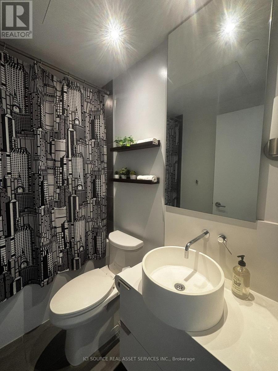 1304 - 185 Roehampton Avenue, Toronto, Ontario  M4P 1R4 - Photo 13 - C13679128
