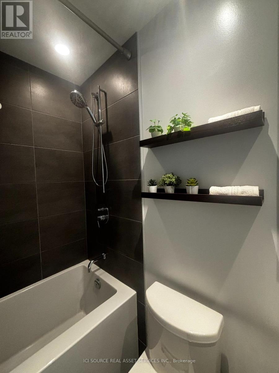 1304 - 185 Roehampton Avenue, Toronto, Ontario  M4P 1R4 - Photo 14 - C13679128