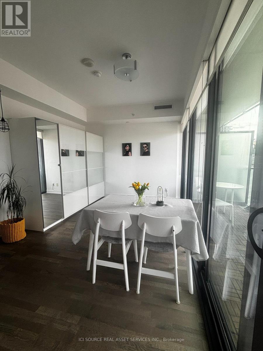 1304 - 185 Roehampton Avenue, Toronto, Ontario  M4P 1R4 - Photo 2 - C13679128