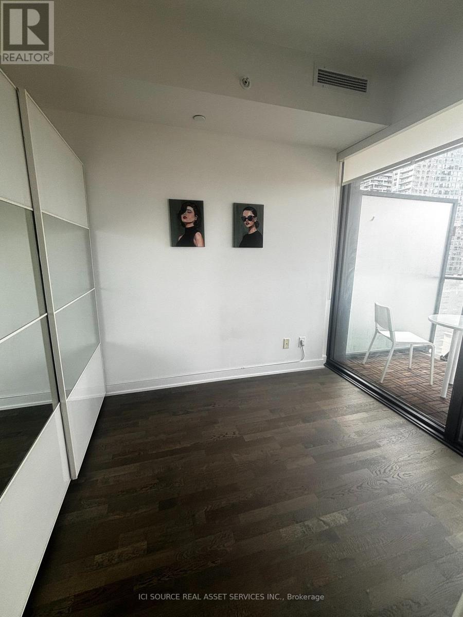 1304 - 185 Roehampton Avenue, Toronto, Ontario  M4P 1R4 - Photo 3 - C13679128