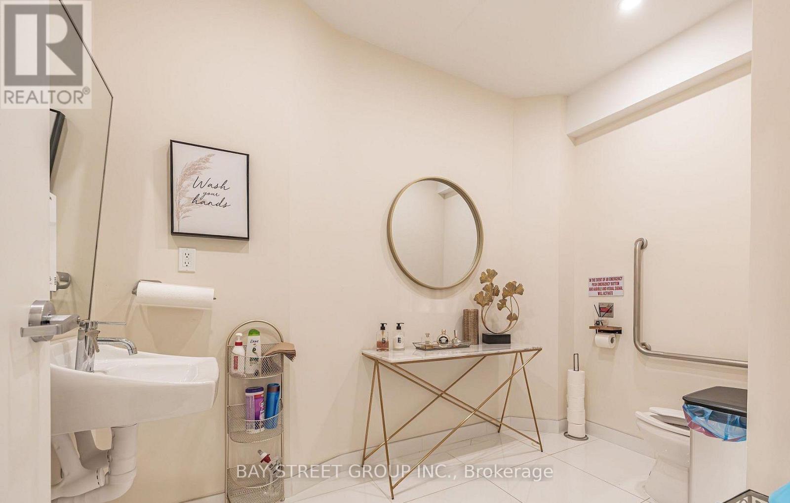 515 Wilson Avenue, Toronto, Ontario  M3H 1V1 - Photo 11 - C13679132