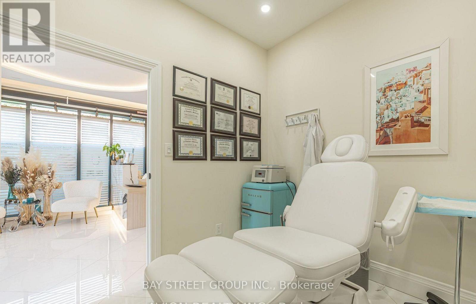 515 Wilson Avenue, Toronto, Ontario  M3H 1V1 - Photo 14 - C13679132