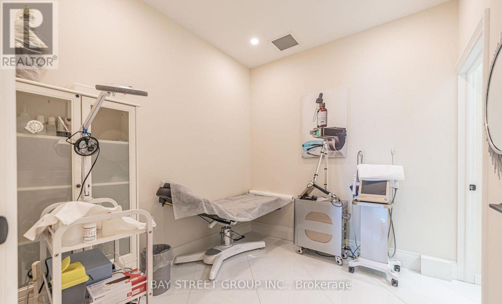 515 Wilson Avenue, Toronto, Ontario  M3H 1V1 - Photo 22 - C13679132