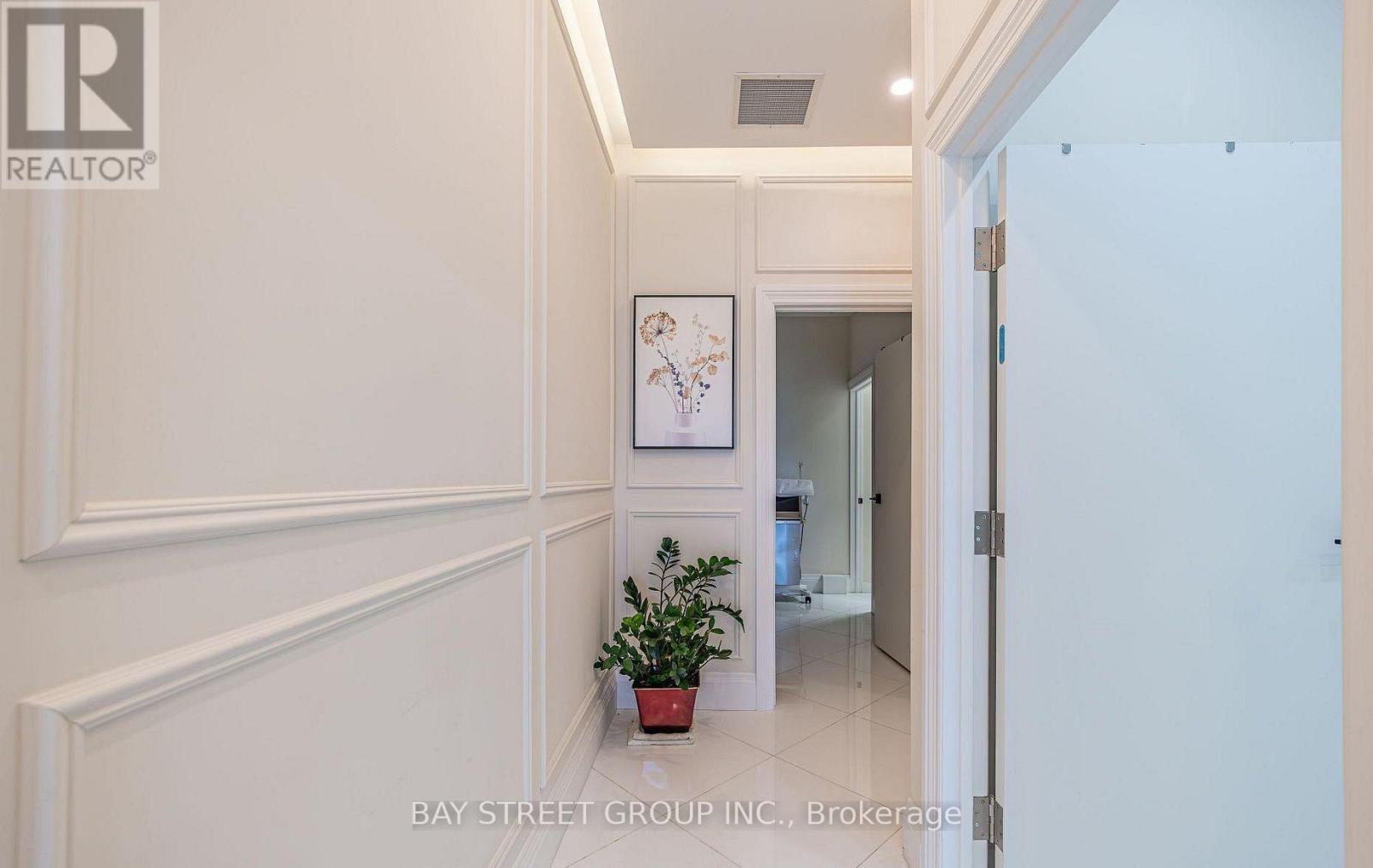 515 Wilson Avenue, Toronto, Ontario  M3H 1V1 - Photo 24 - C13679132