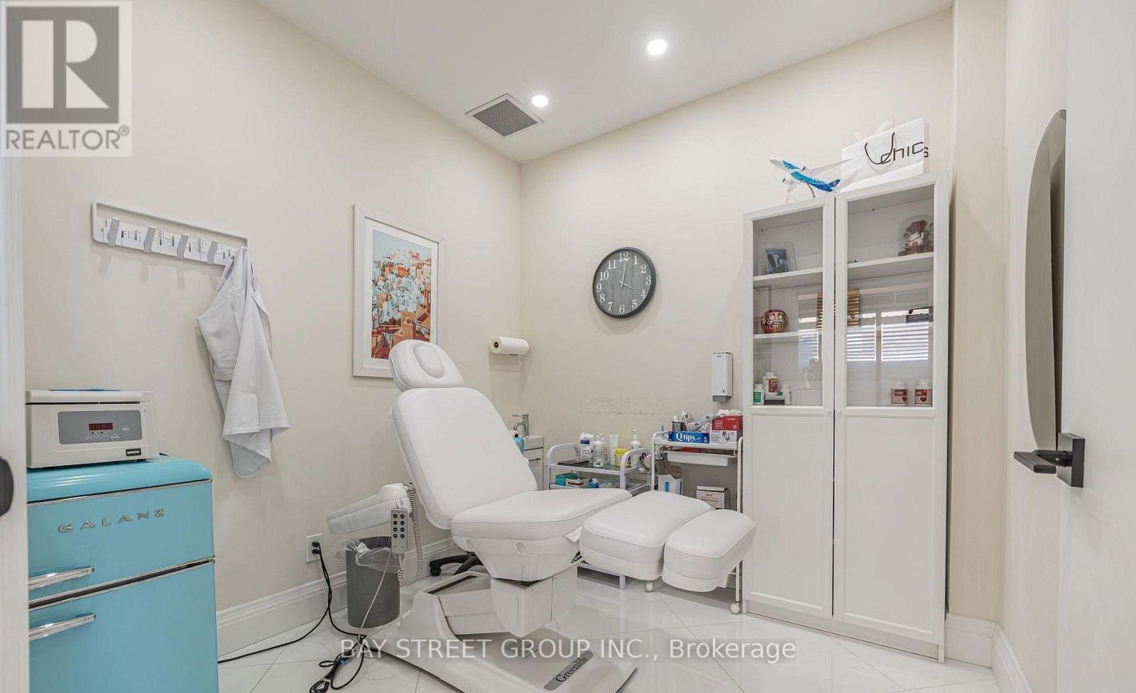 515 Wilson Avenue, Toronto, Ontario  M3H 1V1 - Photo 6 - C13679132