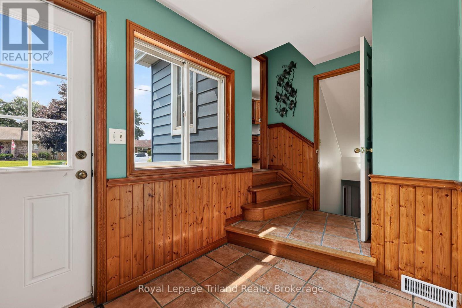 241 Delatre Street W, Zorra, Ontario  N0M 2M0 - Photo 9 - X13679134