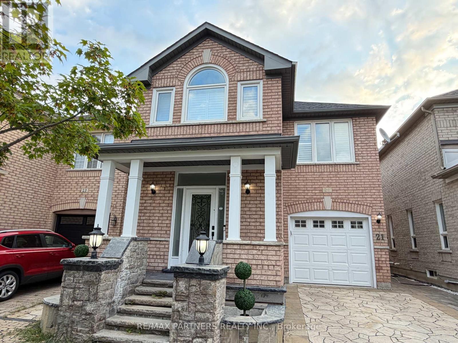21 RUSSELL HILL ROAD, Markham, Ontario